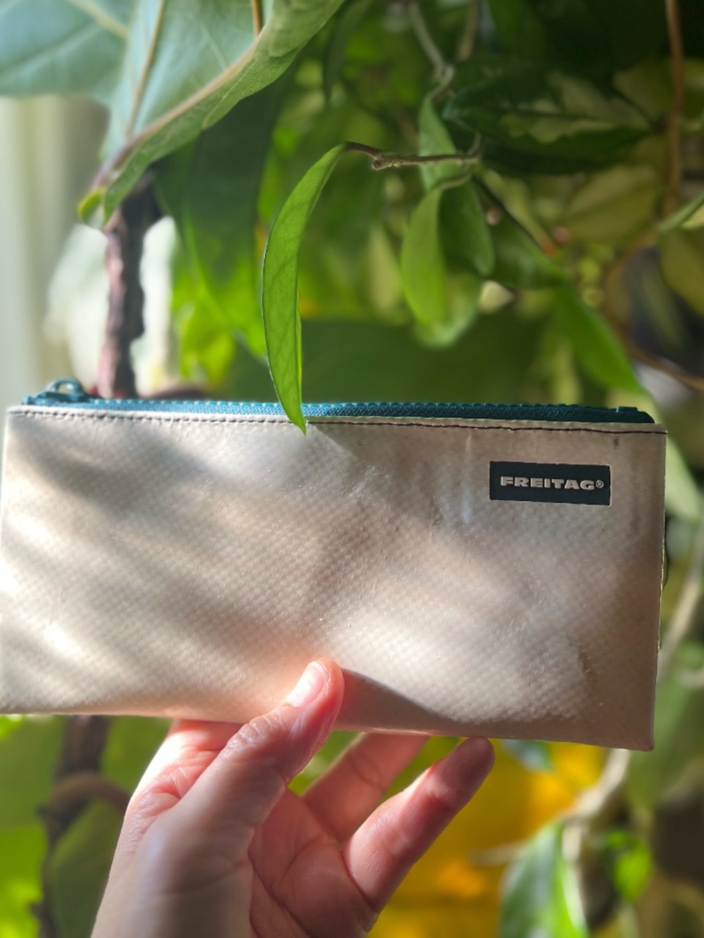 Freitag F06 SERENA White Pouch Bag - Picture 6 of 8
